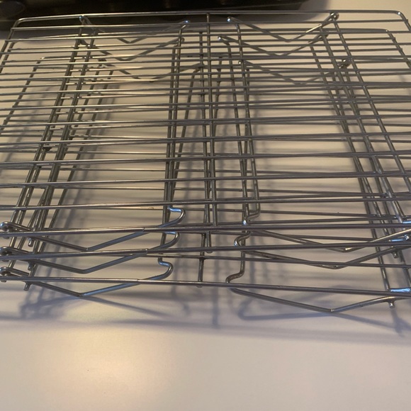 Stackable Cooling Racks (3) - Picture 4 of 4